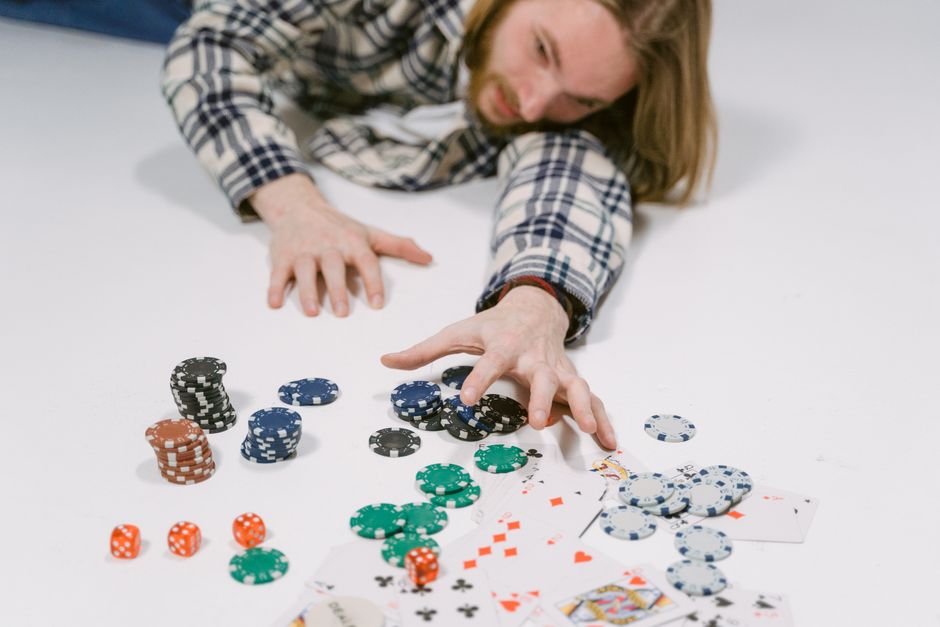 The Real Odds: What Casinos, Slots and Poker Rooms Don't Tell You